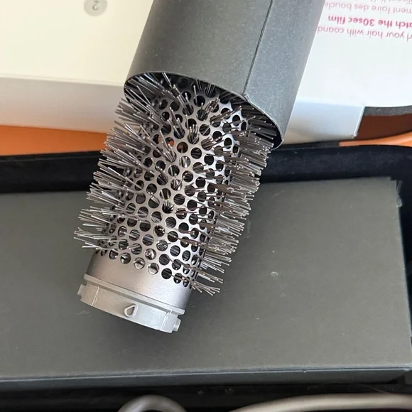 DYSON AIRWRAP - Picture 5 of 9